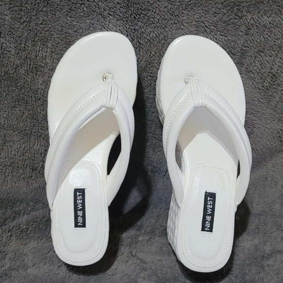 Nine West Newya White Slip On Rounded Open Toe Platform Wedge Sandal Size 7M - Picture 6 of 11